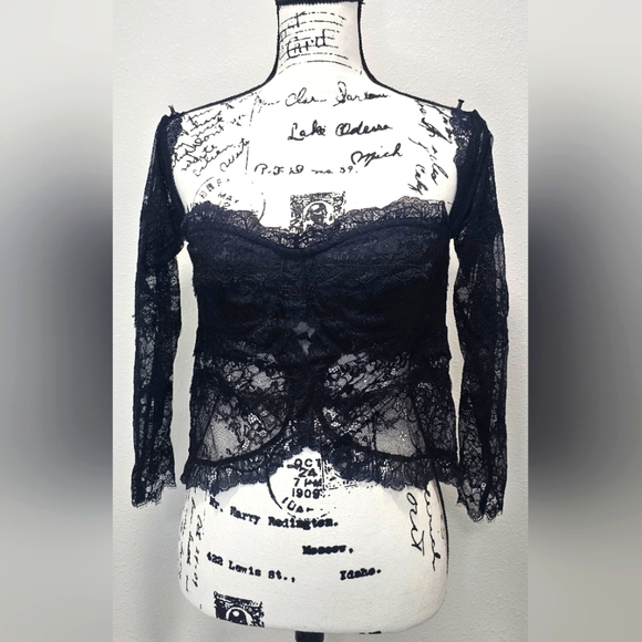 Guess Women's Black Lace Sheer Gothic Crop Top Long Sleeve Blouse Size Large - Picture 1 of 14